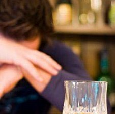 Ломка у алкоголиков: симптомы, лечение