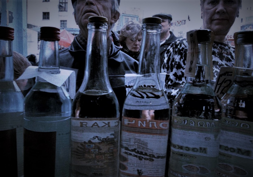Потребление крепких напитков в России